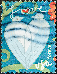 Wedding Invitation Postage: How Many Stamps Do You Need?